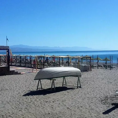 Estudio En Zona Petonal Y Cerca A La Playa