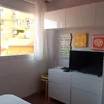 Estudio En Zona Petonal Y Cerca A La Playa