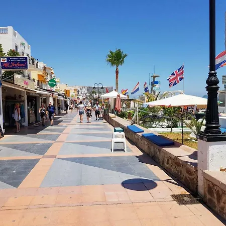 Estudio En Zona Petonal Y Cerca A La Playa *