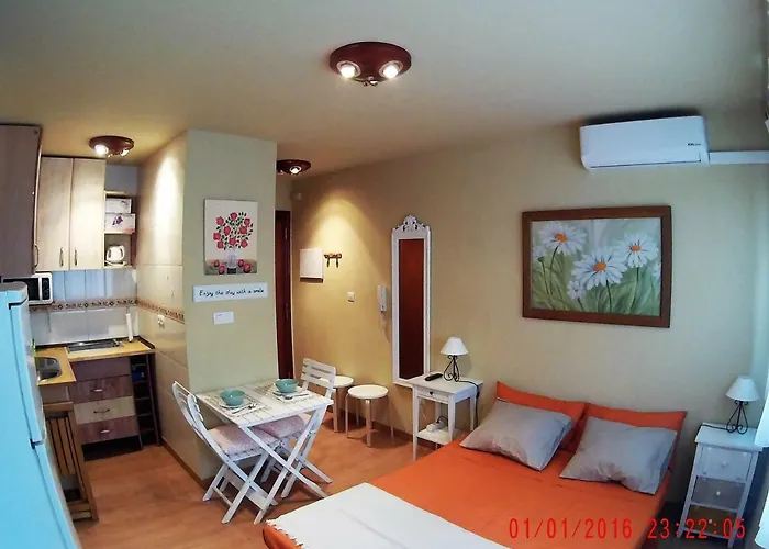 Estudio En Zona Petonal Y Cerca A La Playa * Torremolinos