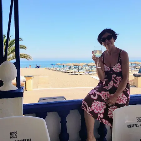 Estudio En Zona Petonal Y Cerca A La Playa Апартаменты *