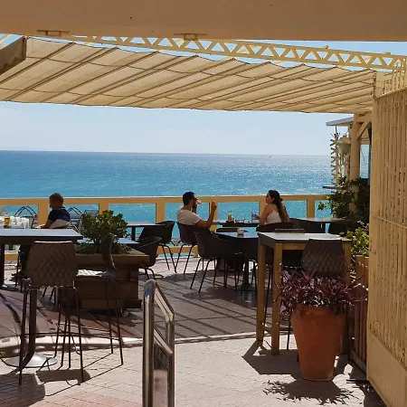 Estudio En Zona Petonal Y Cerca A La Playa